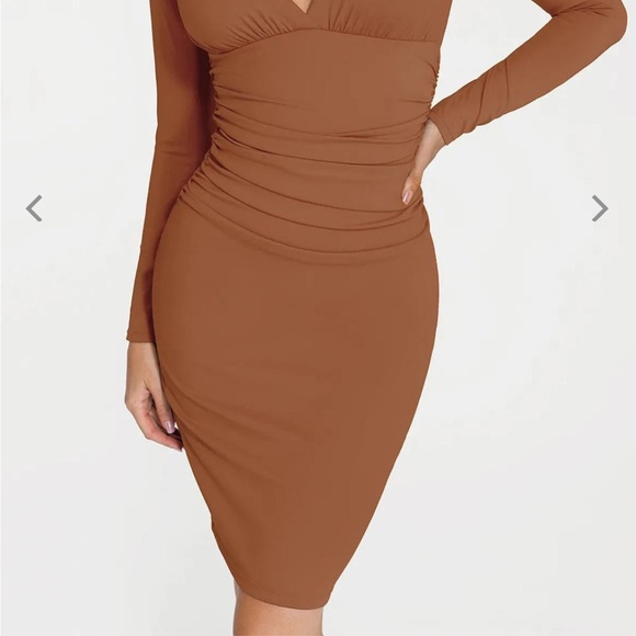 Popilush Shapewear Long Sleeve V-Neck Ruched Bodycon Midi Dress
Brown / XL - Picture 12 of 13